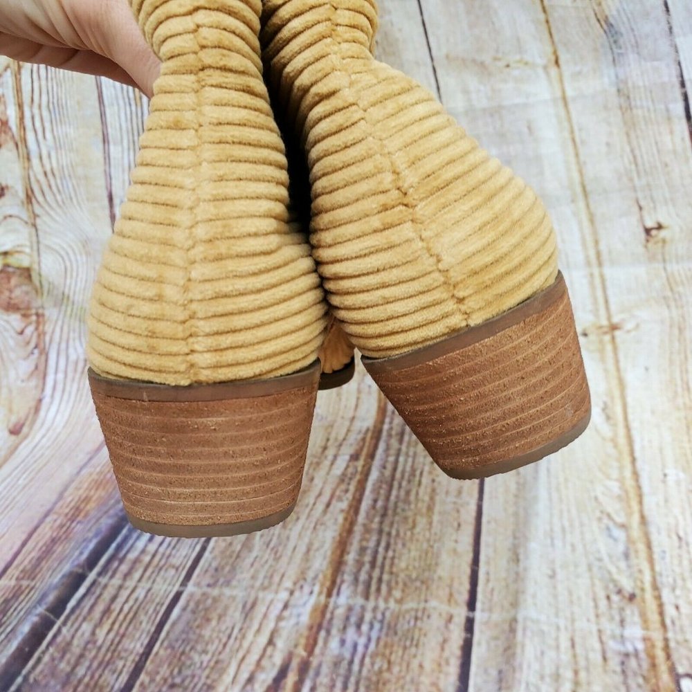 Band of Gypsies Western Delta Corduroy Ankle Boots - Picture 2 of 8